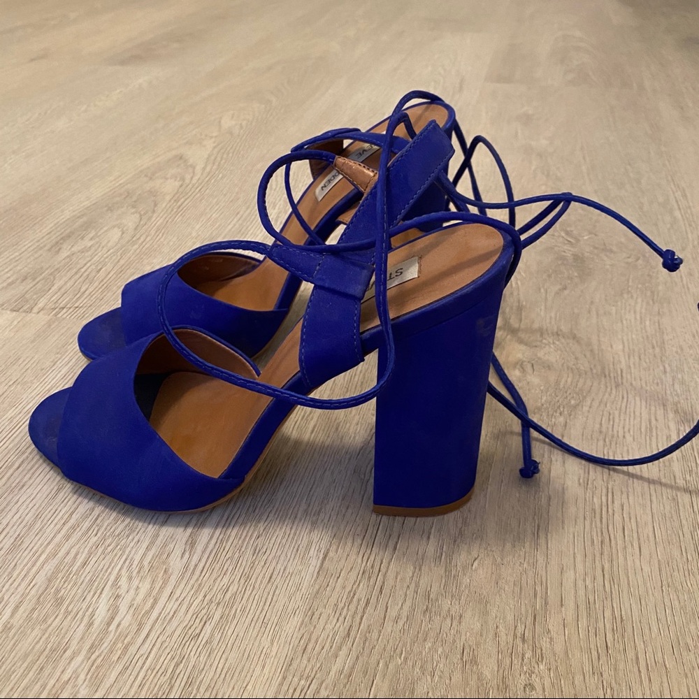 Steve Madden | Lace up Heels